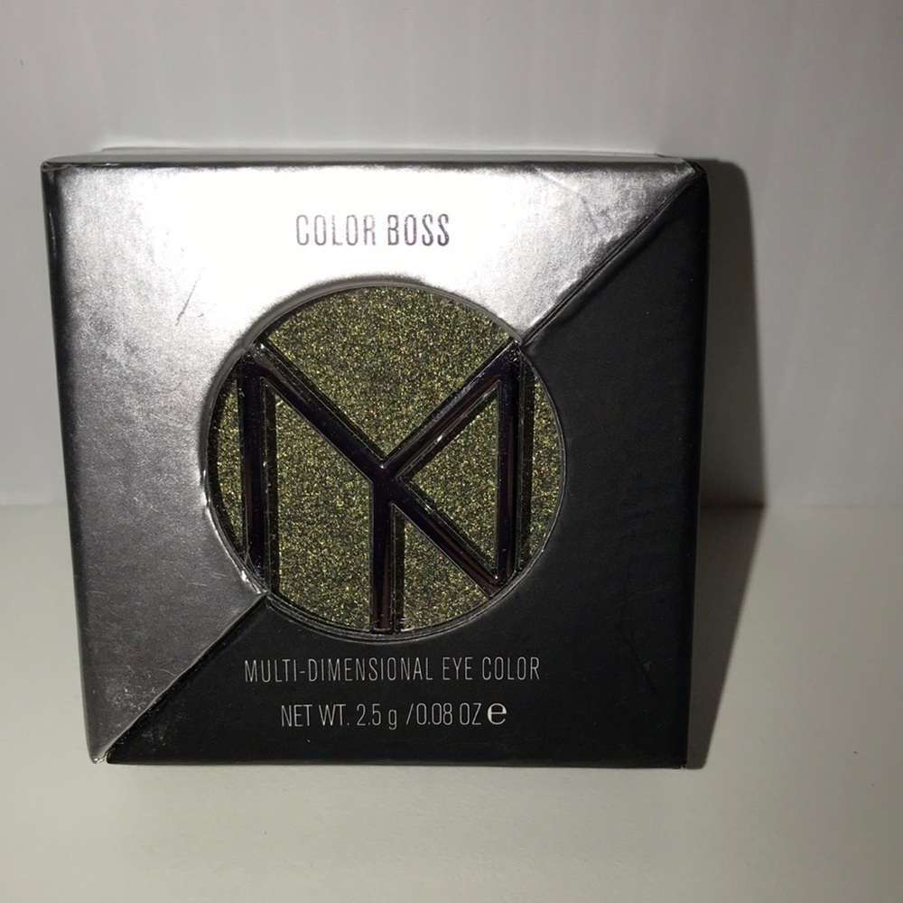 IL MAKIAGE Color Boss Eyeshadow in jackpot NEW